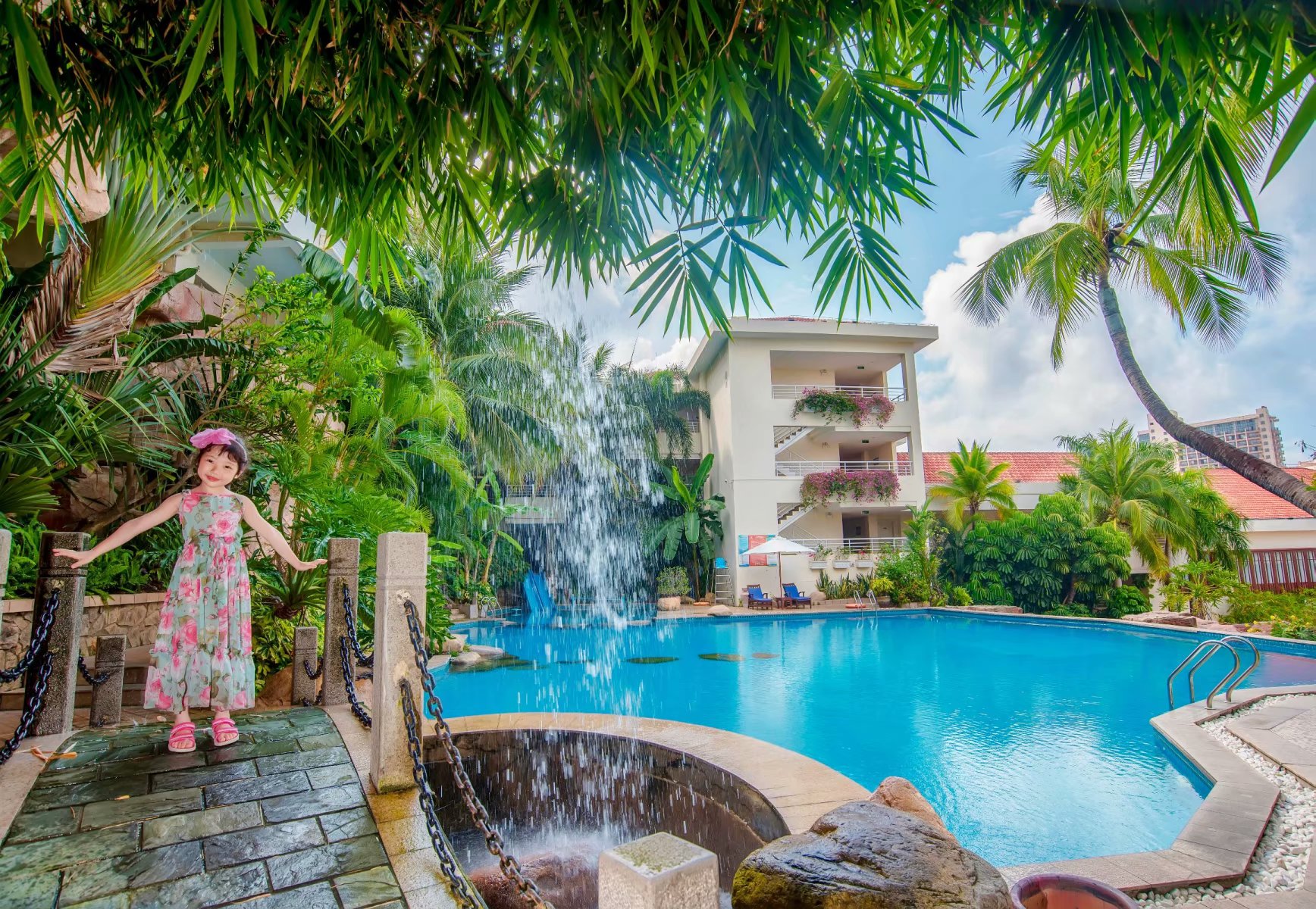 泰国三亚旅游对比,三亚和泰国旅游选择哪里