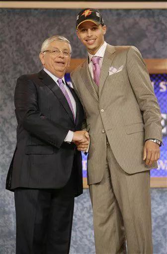 新王登基，三分王者史蒂芬.库里