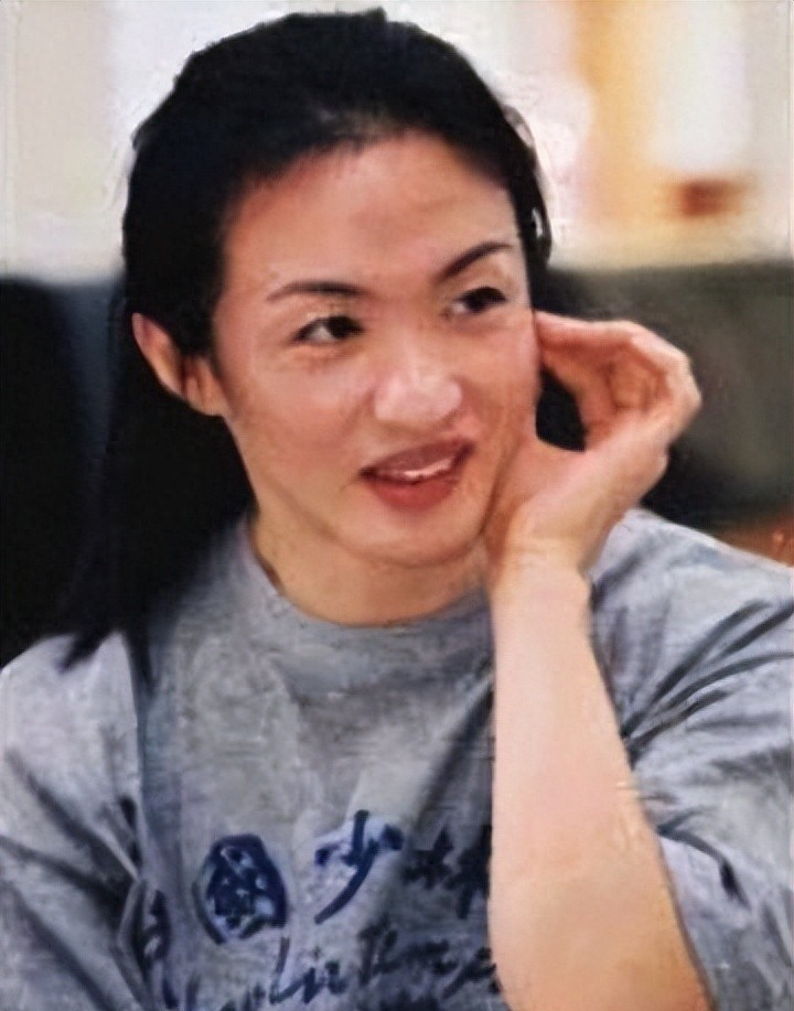 金星被问:做完变性手术后,和女人一起洗澡,会不会动心?