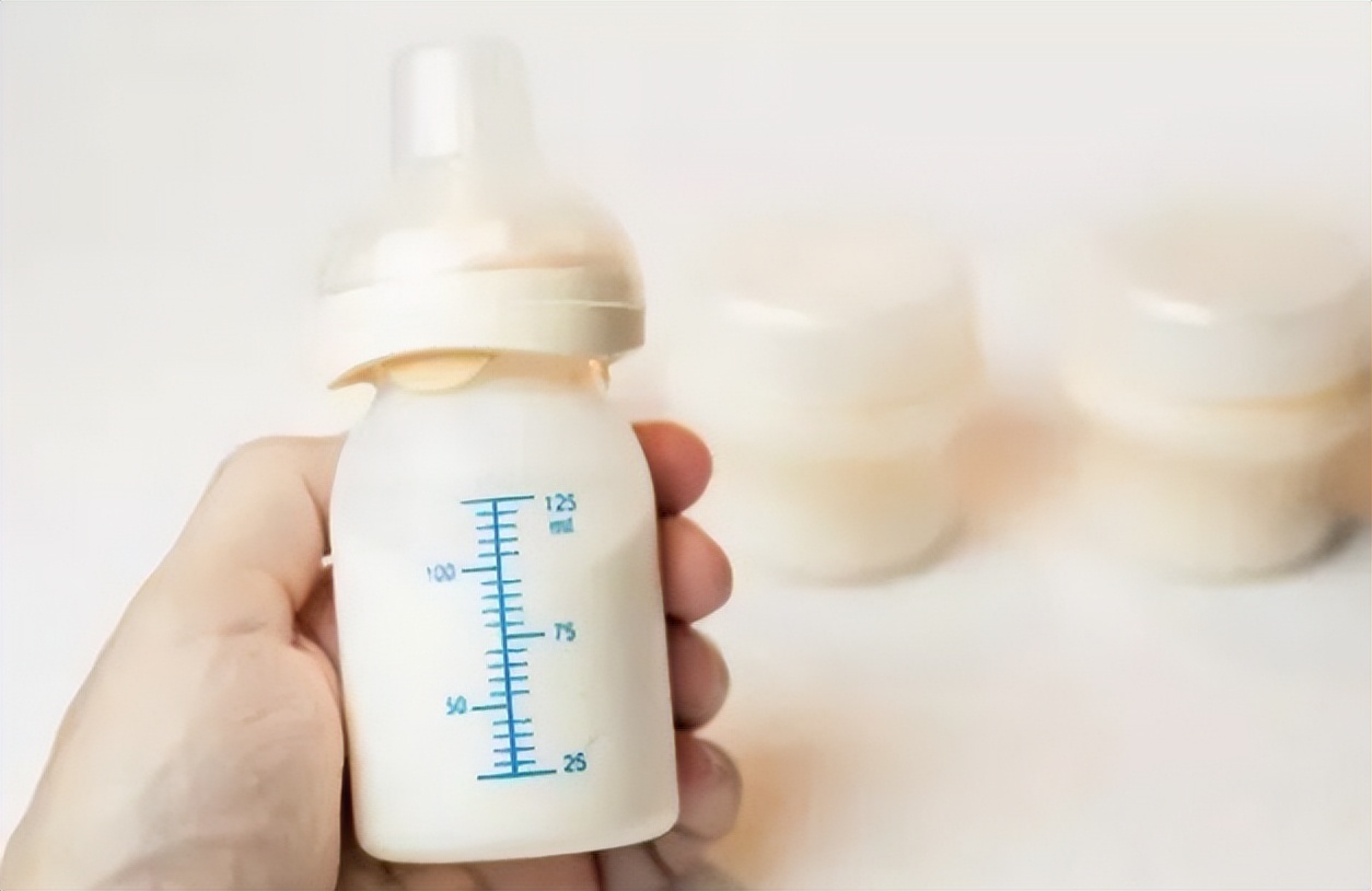 4岁宝宝还需要喝配方奶吗,4岁孩子喝配方奶好还是纯奶好