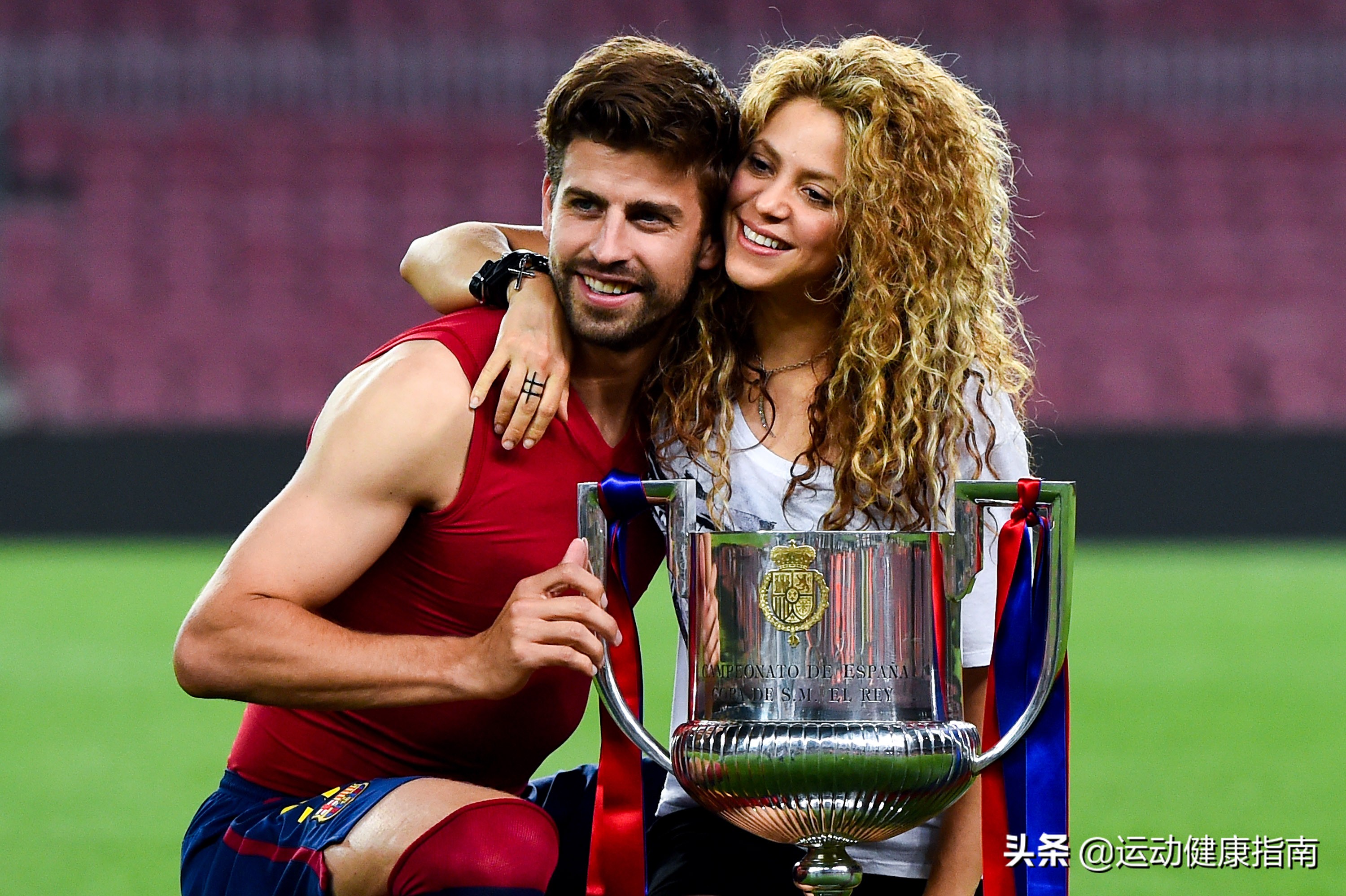 球场上奔跑的美好肉体,让女球迷疯狂的10大足球帅哥盘点,慎点哦