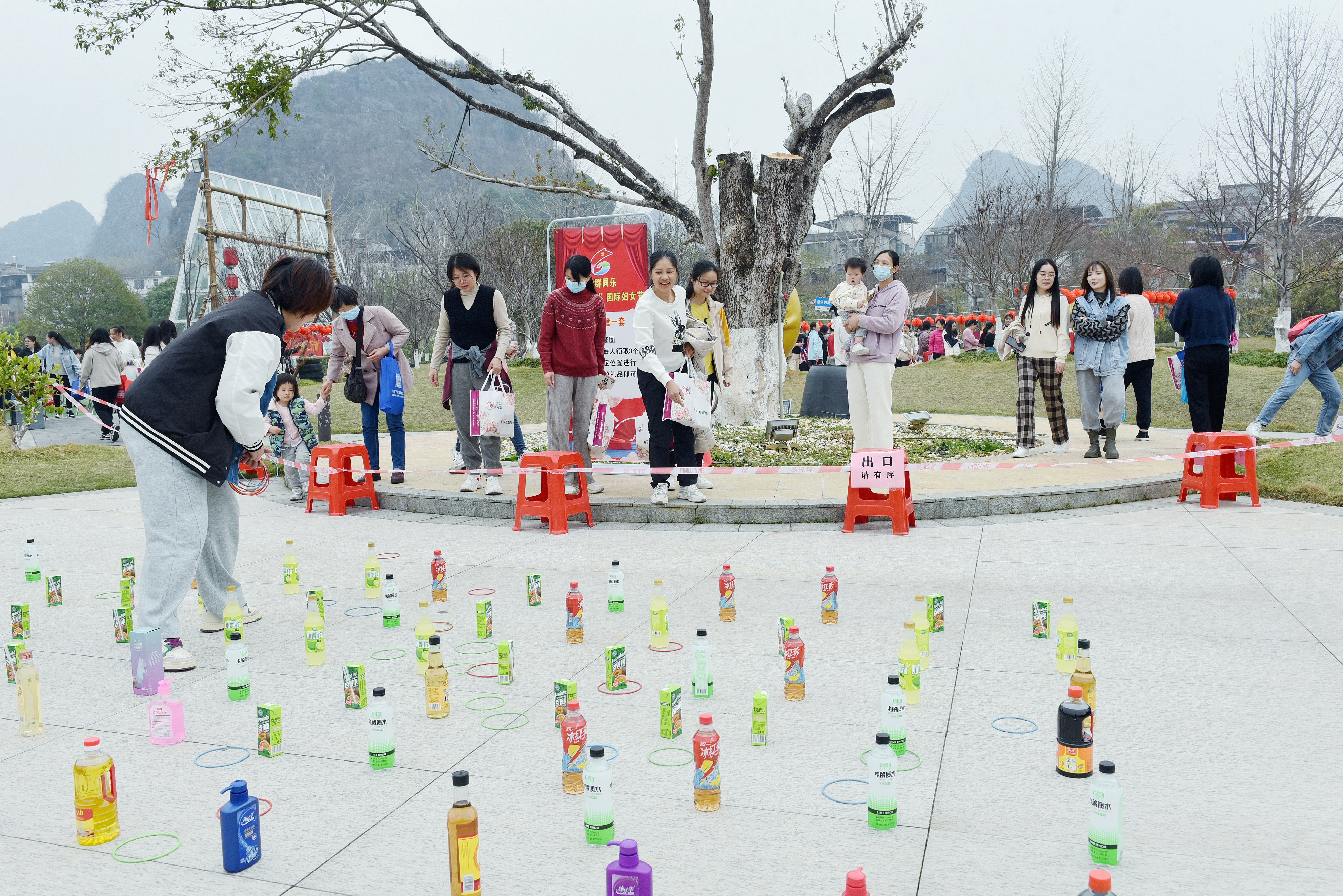 美女们嗨翻了！桂林市秀峰区举行庆祝“三八”国际妇女节巾帼·秀峰健康竞步走活动