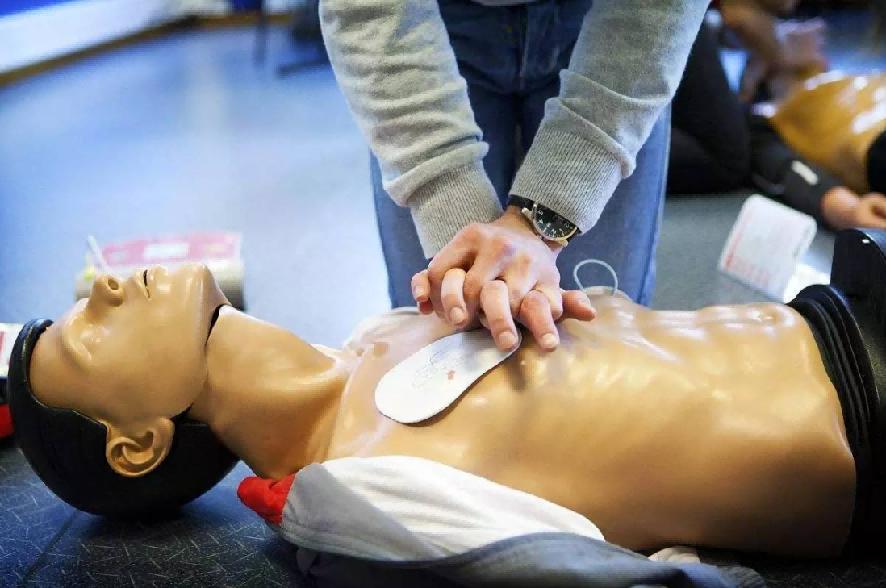 男性的乳头是用来干嘛的？除了区分“正反面”，还有这四个作用