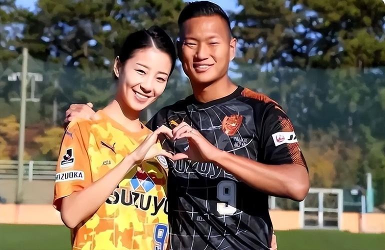 郑大世在南非世界杯上的一哭成名,郑大世世界杯哭泣原因