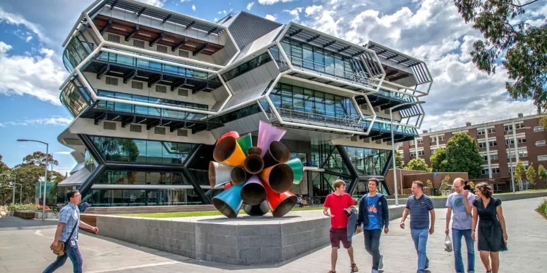 墨尔本蒙纳士大学世界排名第几,蒙纳士大学留学全部费用