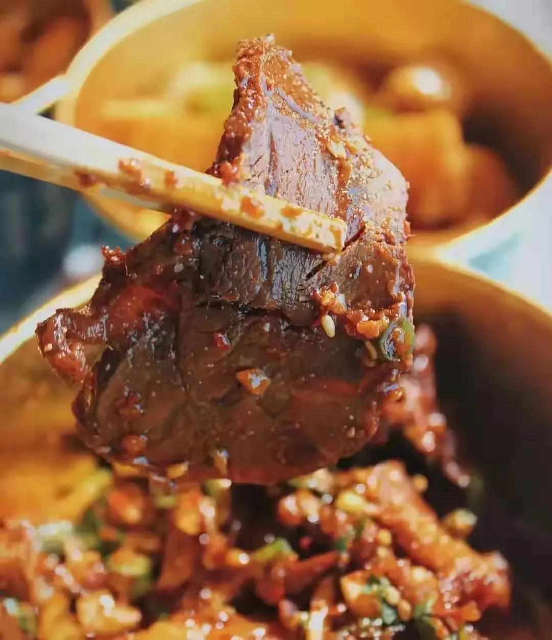 吃货们千万不要错过的昆明美食街,昆明翠湖公园附近美食街