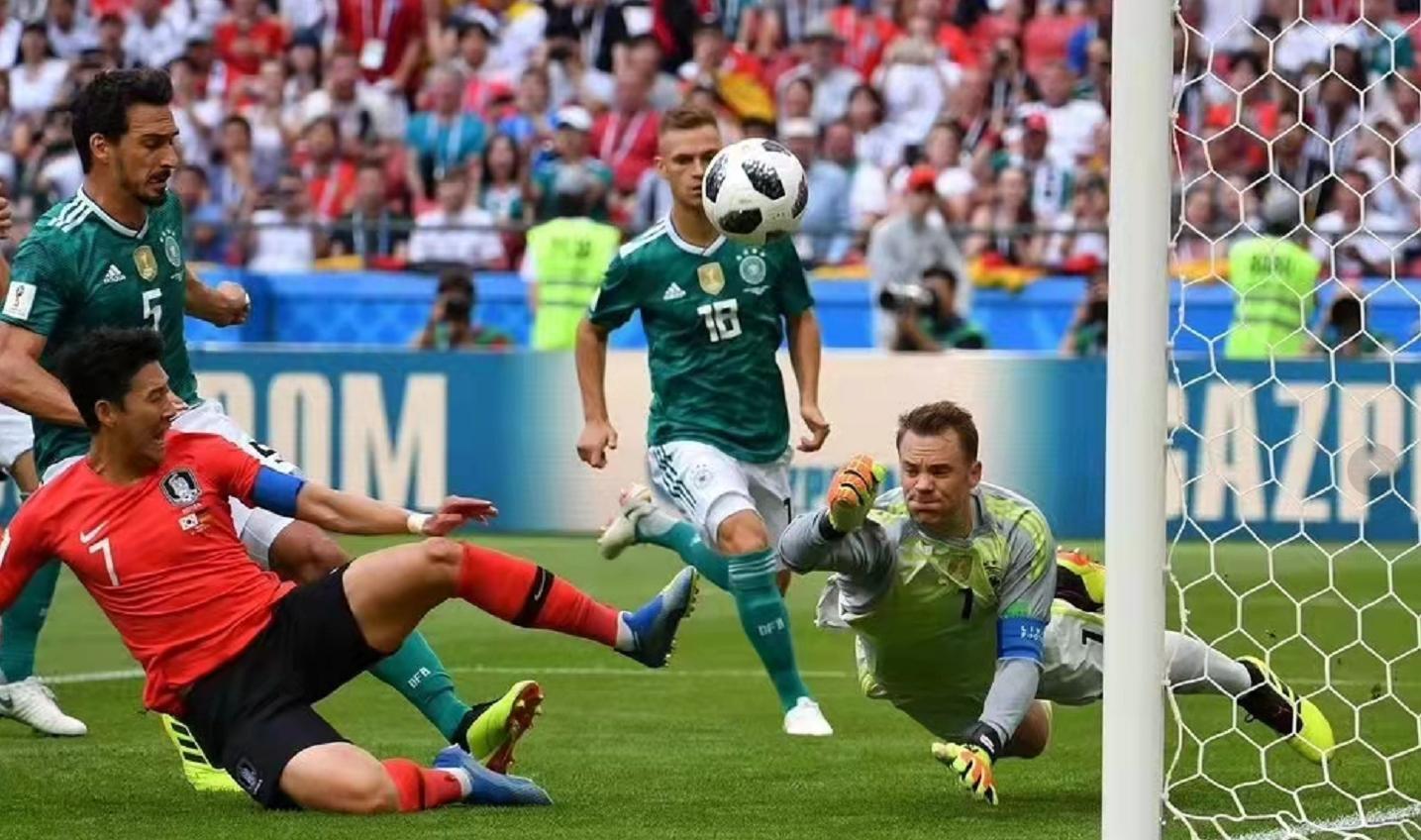 冯巩吐槽男足,调侃中国队足球的相声牛群冯巩