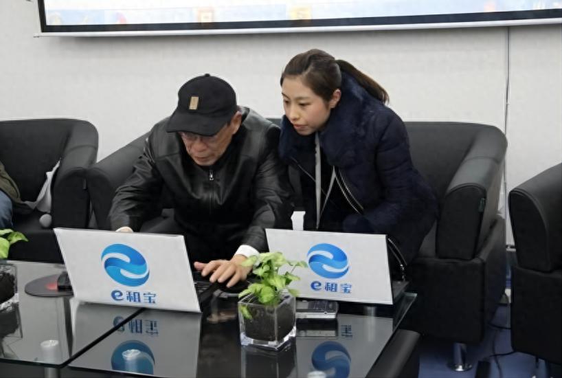 把公司当后宫，敛财700亿缅北有私人*队军**，e租宝丁宁为何这么狂？