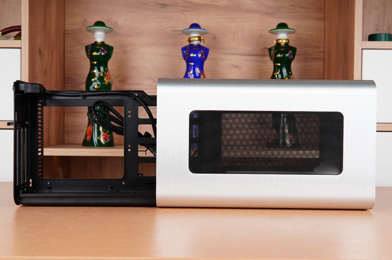 乔思伯v11主机配置推荐,乔思伯v11和v8机箱