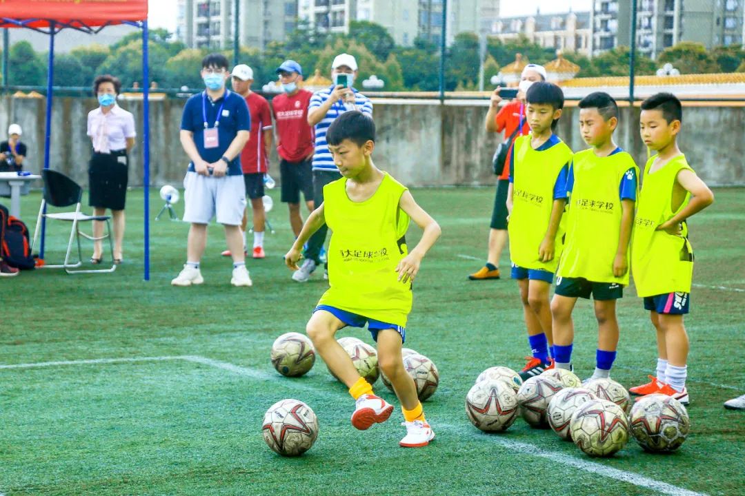 恒大足校成果折射青训可喜,恒大足校培养了多少职业球员
