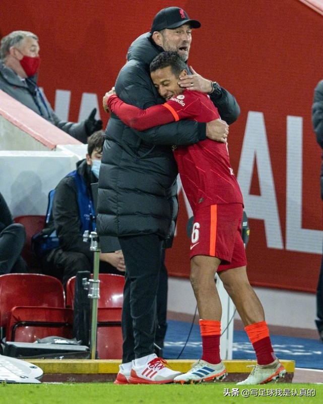 利物浦兵不血刃的背后，是在大风浪洗礼下越发运筹帷幄的克洛普