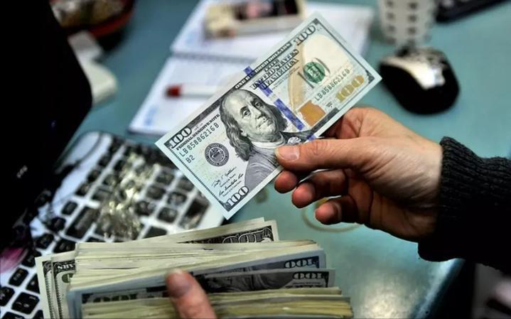 各国央行为什么都抛售黄金,美债风暴席卷全球还能买黄金吗