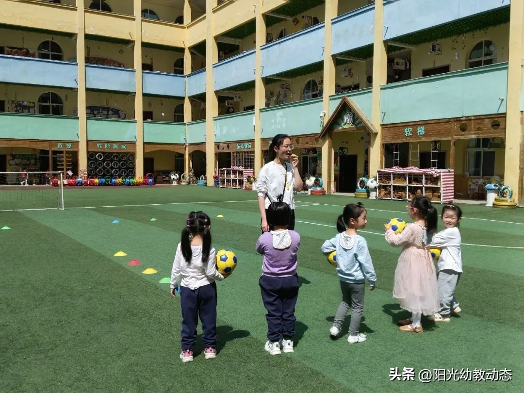 岳池县小学足球比赛,足球大比拼幼儿园游戏