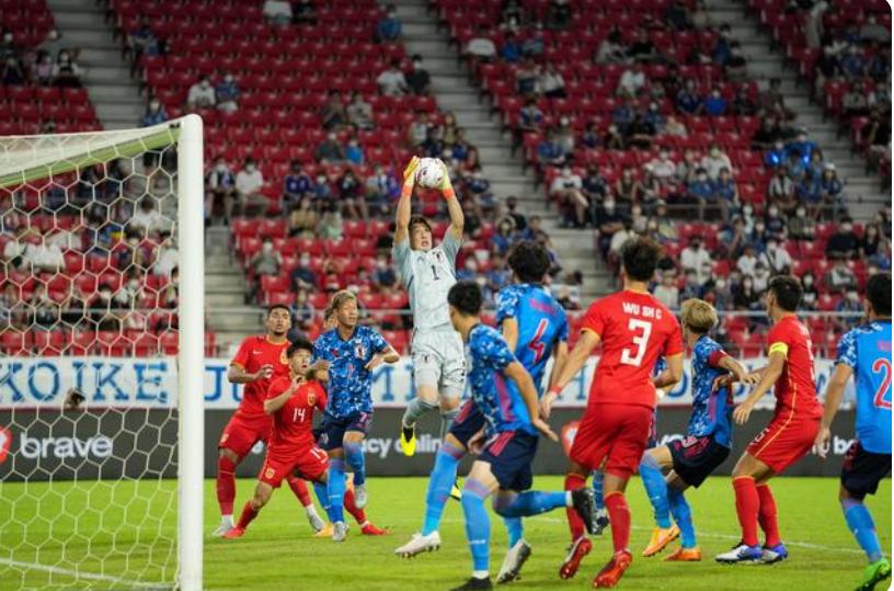 日本球迷吐槽日本男足,日本球迷力挺中国足球队