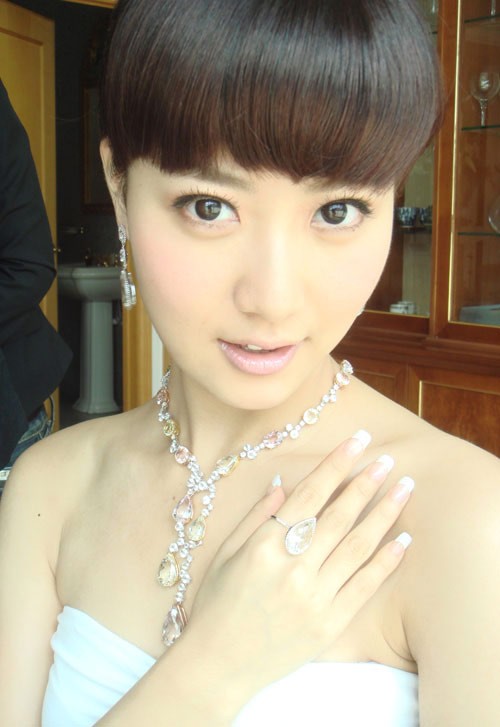 鐧藉啺鎴愰緳鑻辩殗,鐧藉啺鏇捐鑻辩殗鍔涙崸