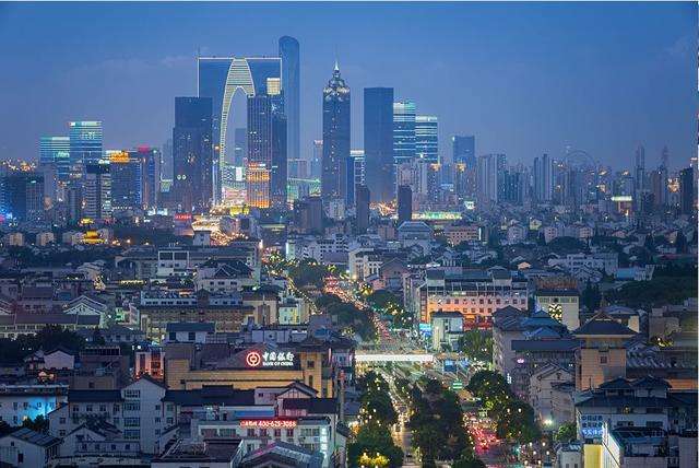 江苏足球创造历史纪录,江苏足球三大俱乐部