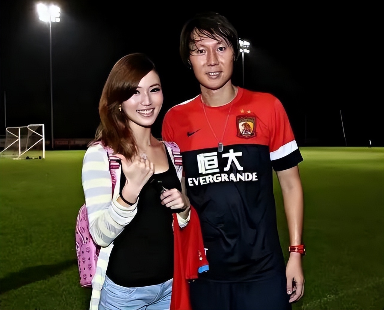 李铁和龙菲什么时候离婚的,李铁和他媳妇现状