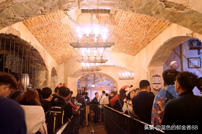 周末白相里的一张床、一群朋友、暴走于迪士尼乐园