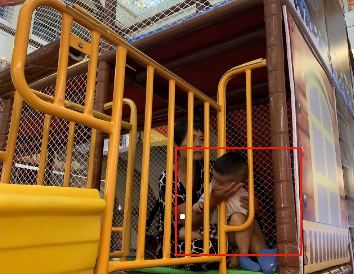 不要让孩子有一个快乐的童年,不要让你的孩子陷入危险