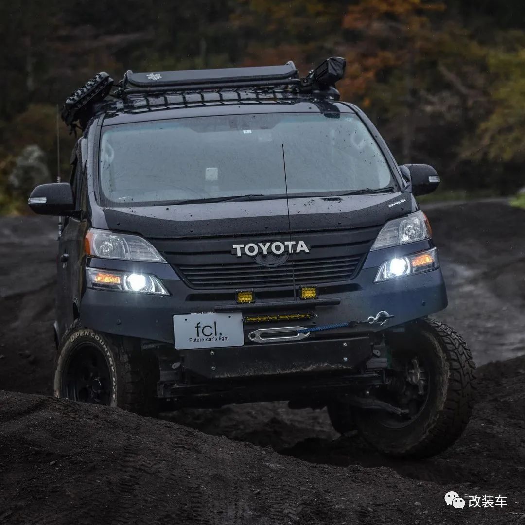 新款丰田威尔法改装,奶爸车改造老霸道