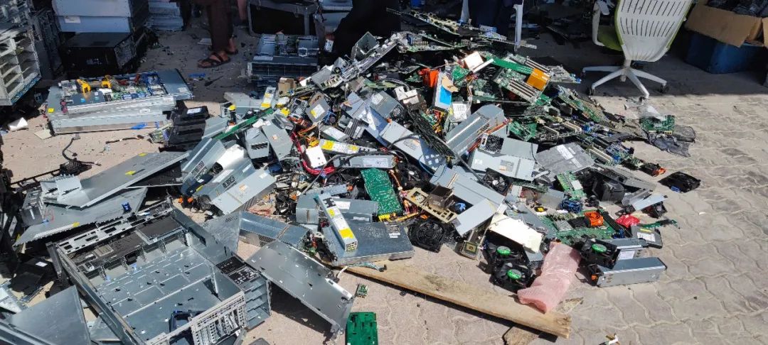 迪拜的富人区捡垃圾,迪拜可以捡垃圾吗