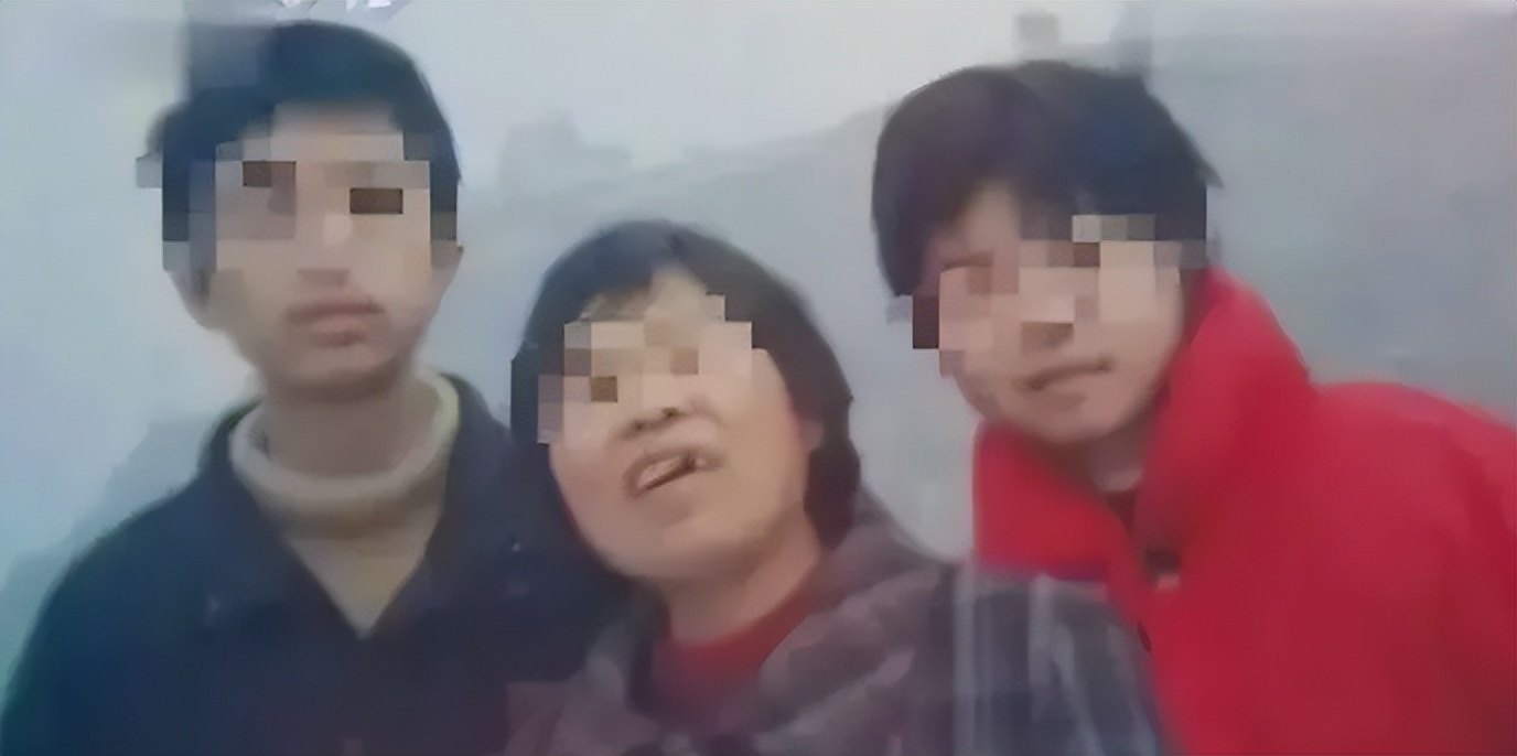 被挂上热搜的“*书禁**”事件：这样的原生家庭，究竟有多可怕？