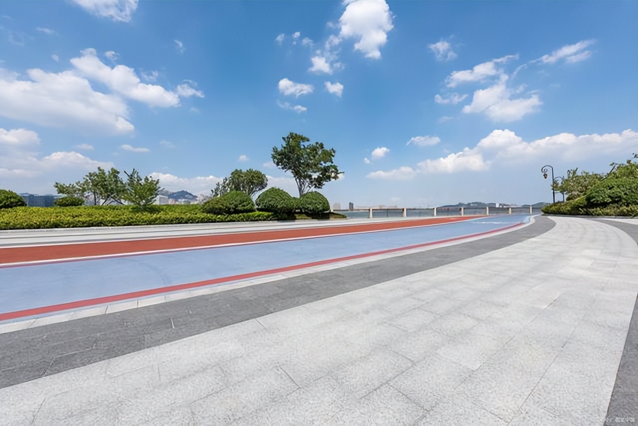 如何在股市中稳定的赚四五百,中国股市故事视频