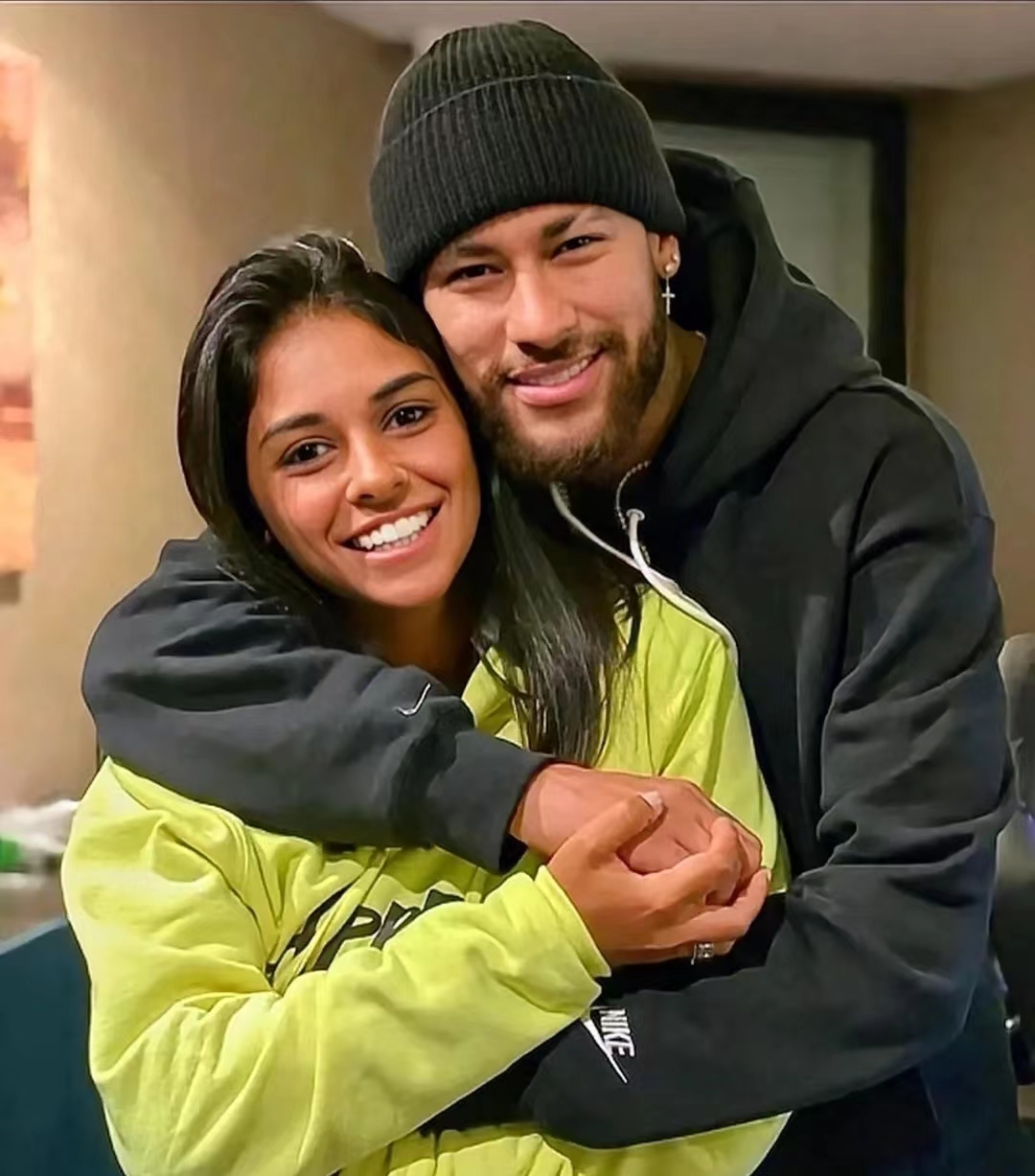 阿根廷夺冠梅西妻子,阿根廷夺冠梅西c罗