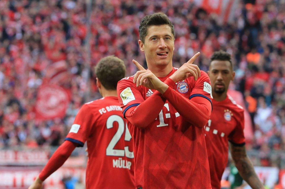 拜仁三打一皇马,拜仁三分钟两球