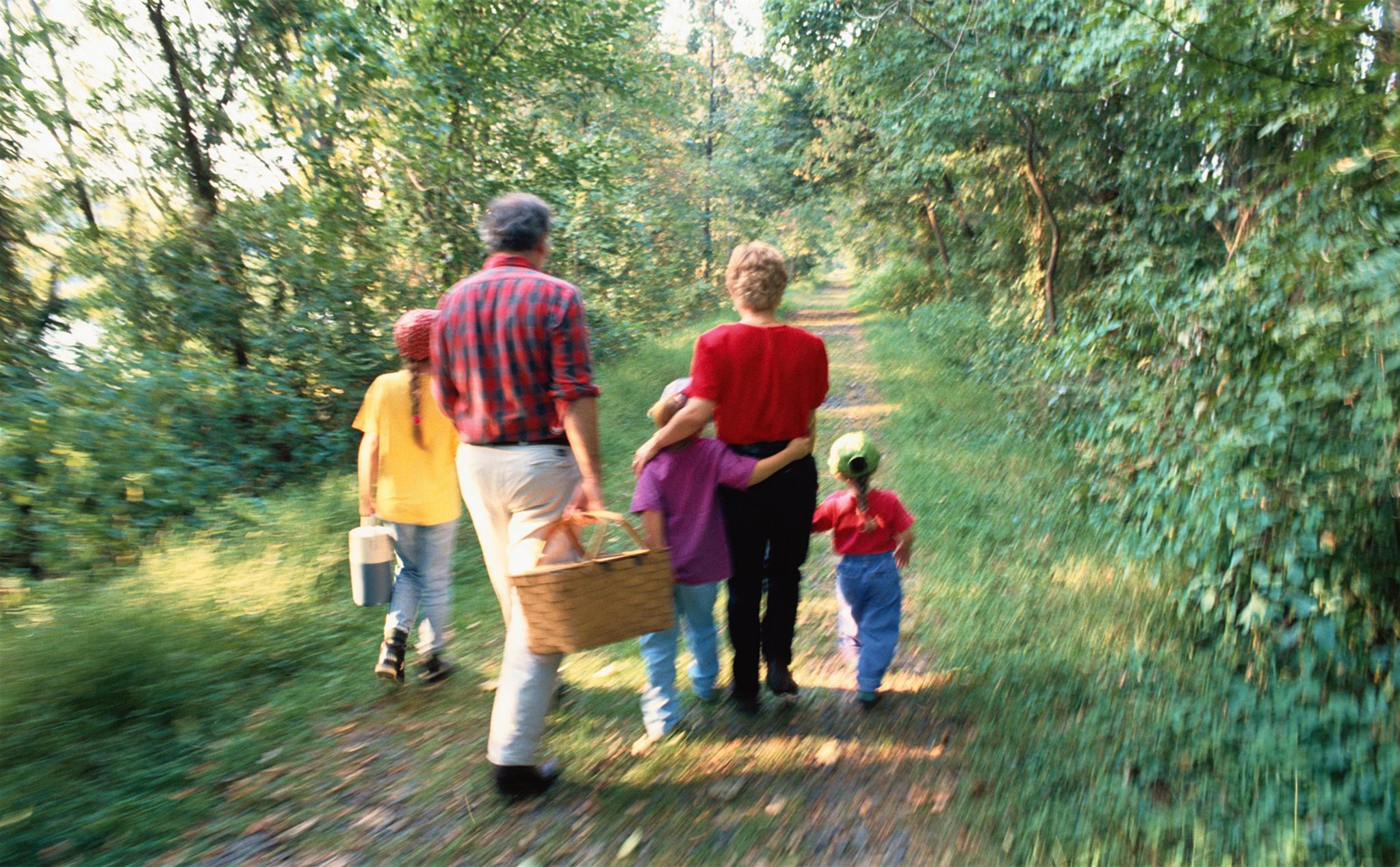 32岁小伙娶了68岁大妈下集,23岁小伙不顾反对娶46岁大妈