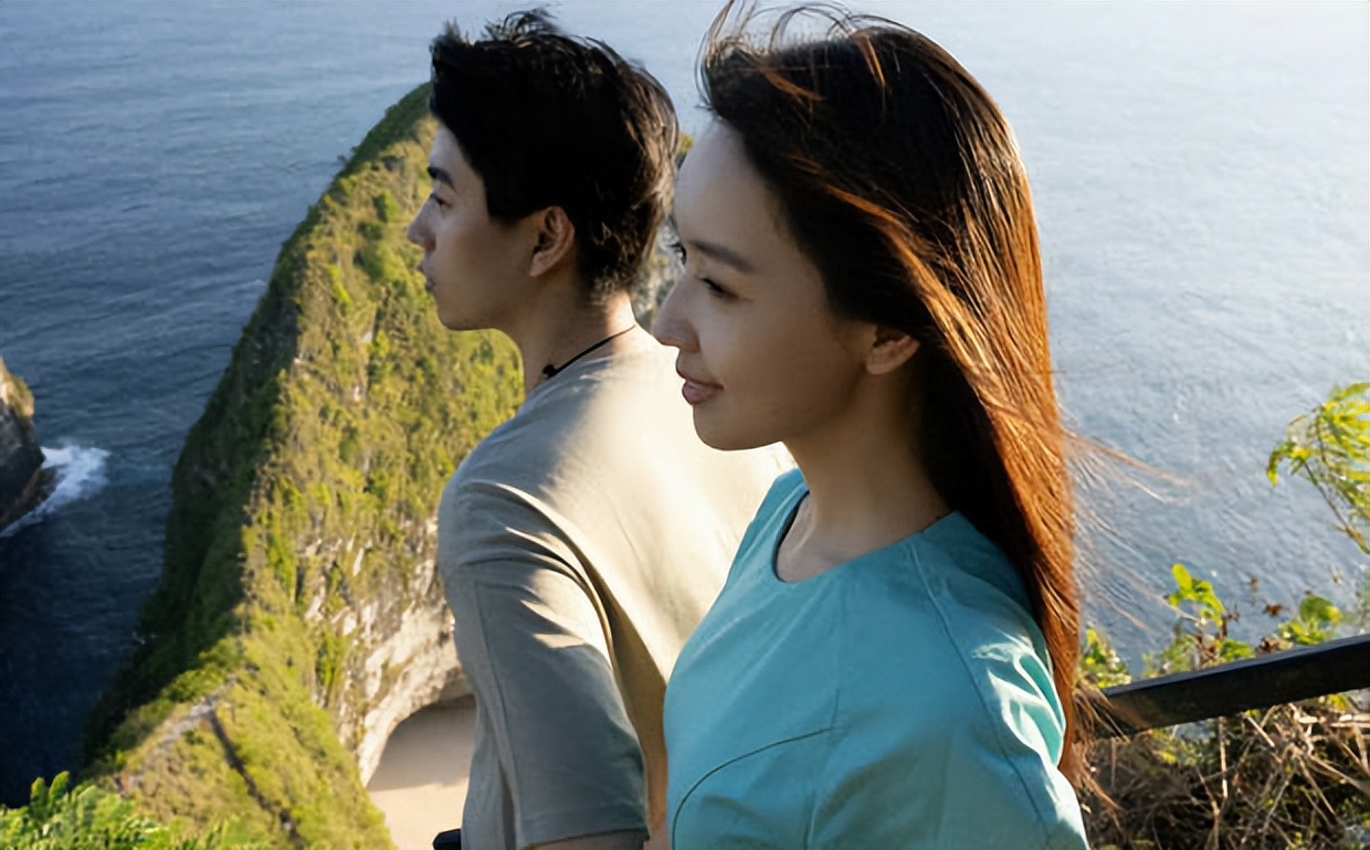 秦牛正威公开恋情后首现身,秦牛正威孔语浩官宣订婚什么时候