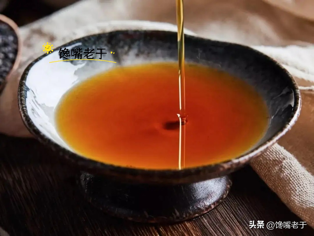 这种“假香油”好多人在吃，牢记香油“3辨法”，一碗清水现原形