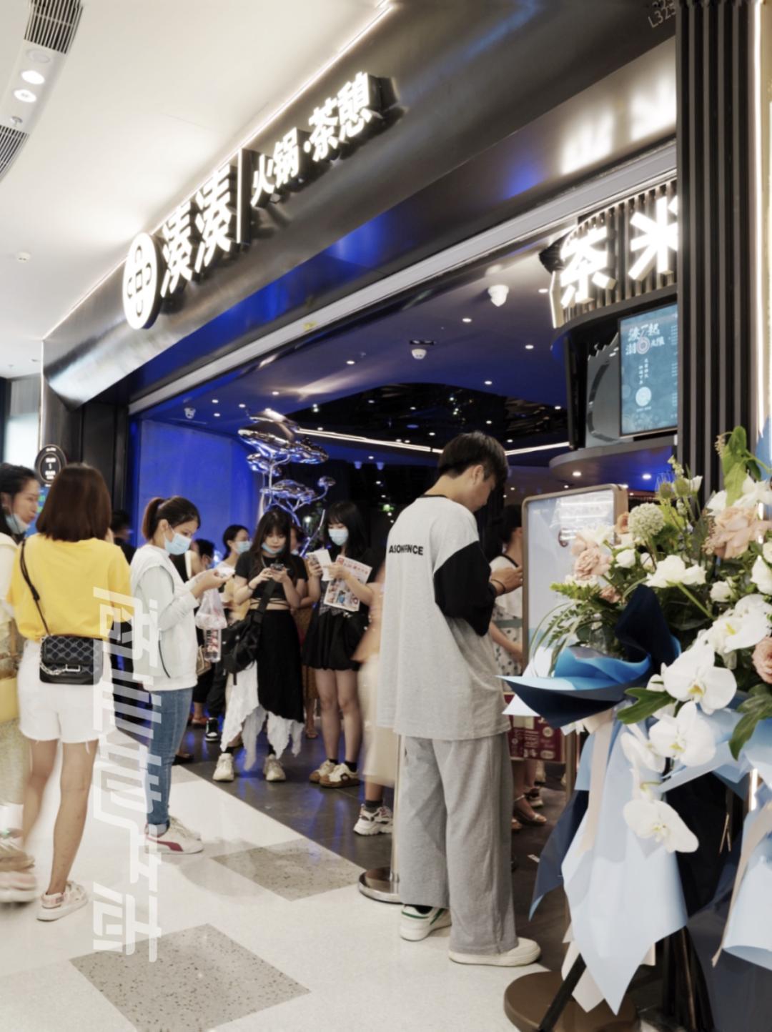 为了提升观察海口万象城的本地化视角,我在海口住了一整周