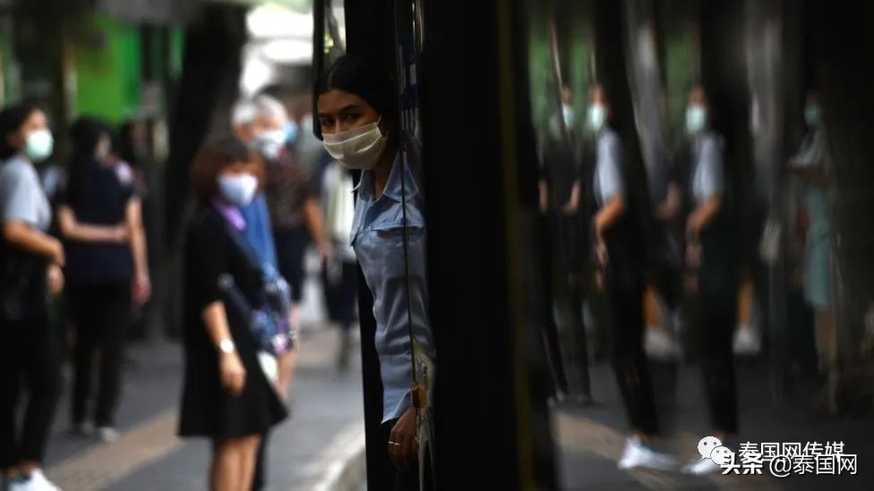 疫期留在泰国的中国人，他们眼中，为何全是“血与泪”…..