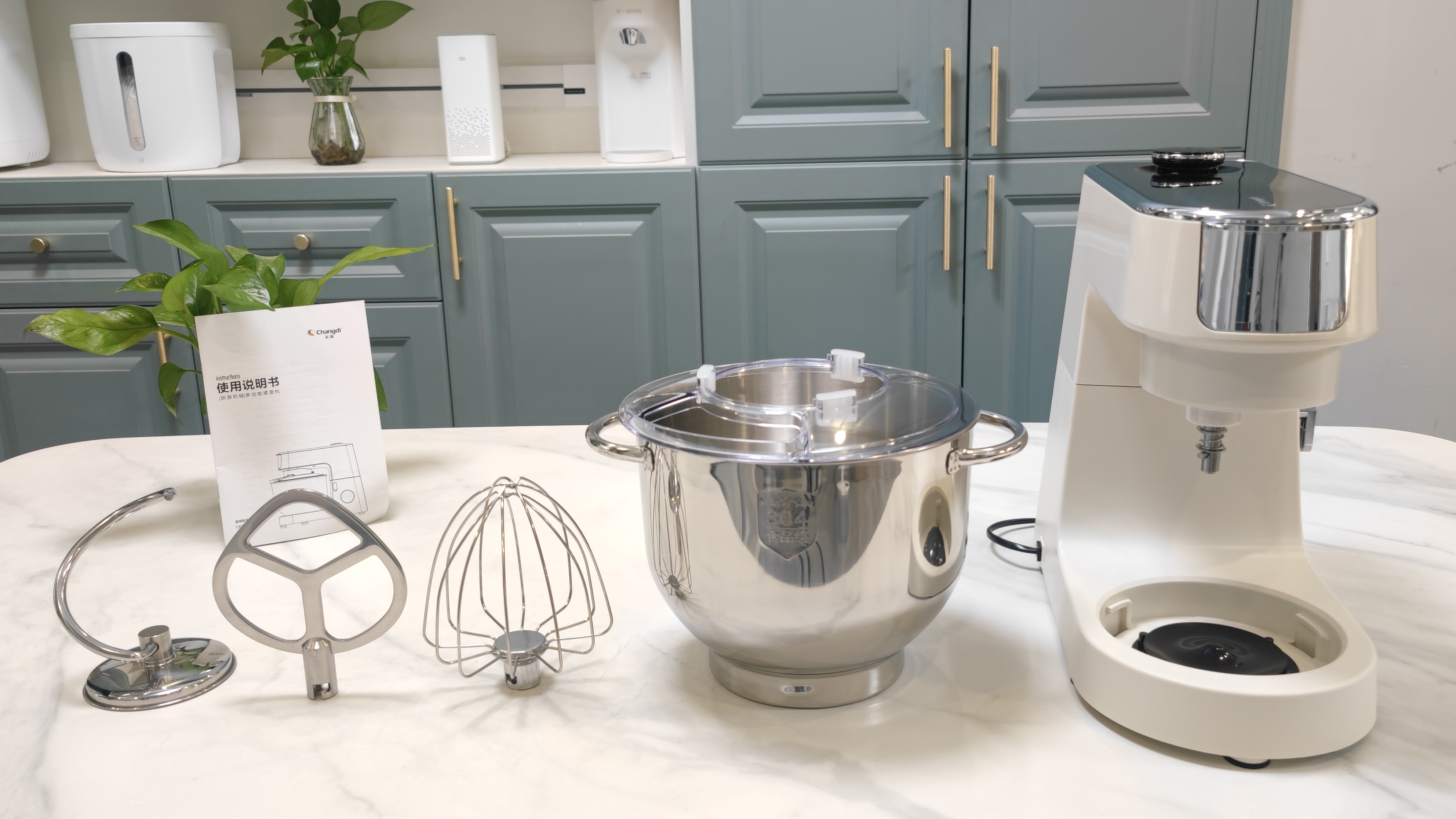 长帝企鹅顶顶和海氏m6哪个好,企鹅顶顶厨师机做蛋糕