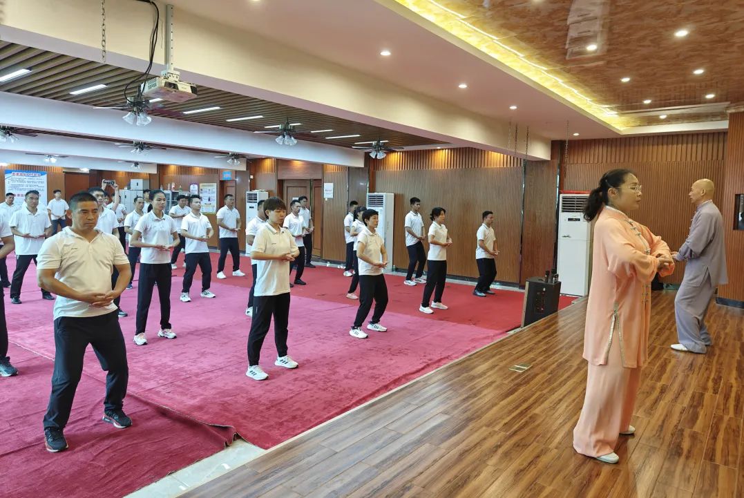 健身气功公益培训进社区,健身气功展演活动方案