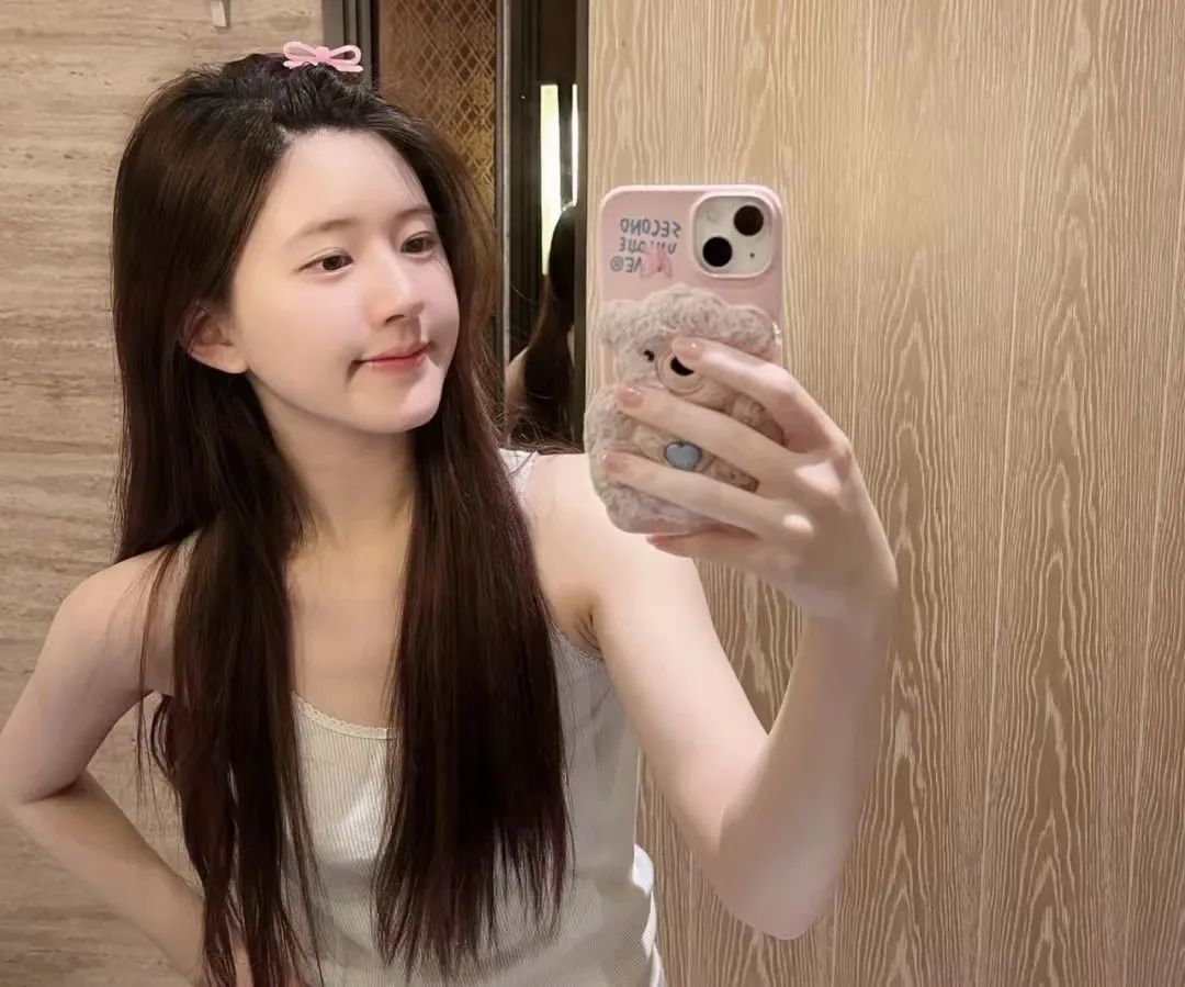 赵露思新剧同款刘海教程,赵露思新剧齐刘海校服造型