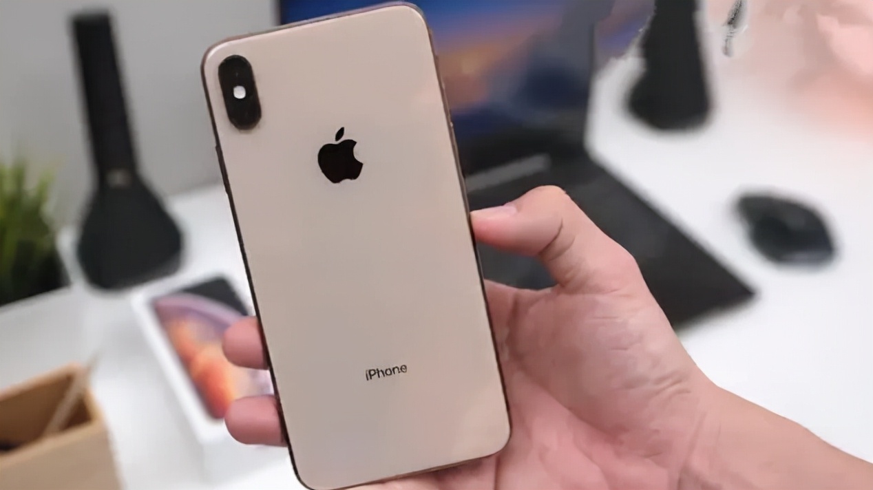 回顾经典手机重量,“半斤机”时代,真的无法做到双平衡吗?