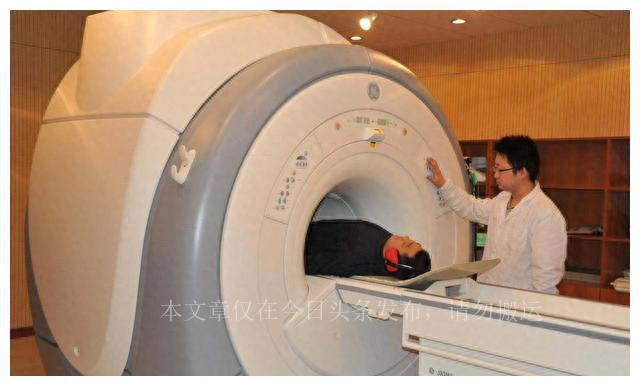 停止佩戴这东西，辐射超标112倍白送都不能要，家里有的赶紧扔掉