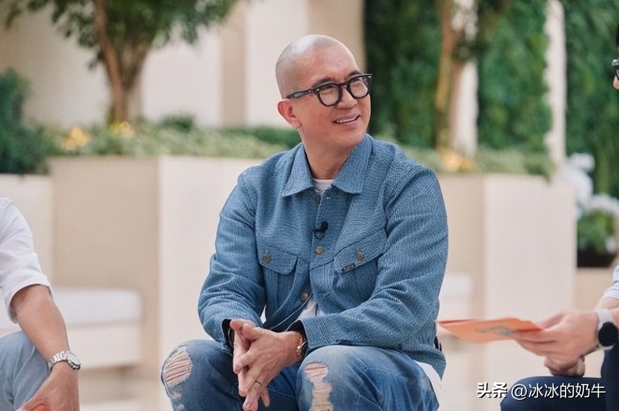 大S这人爱买名牌包，光头哥却用裤子给她做，换做是你，你愿意？