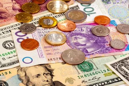 欧元兑人民币汇率会一直下跌吗,欧元对人民币还会继续跌吗