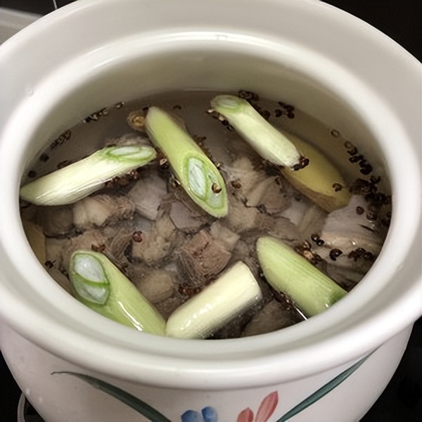 冬天的羊肉怎么做才好吃,大冷天用羊肉怎么做才好吃