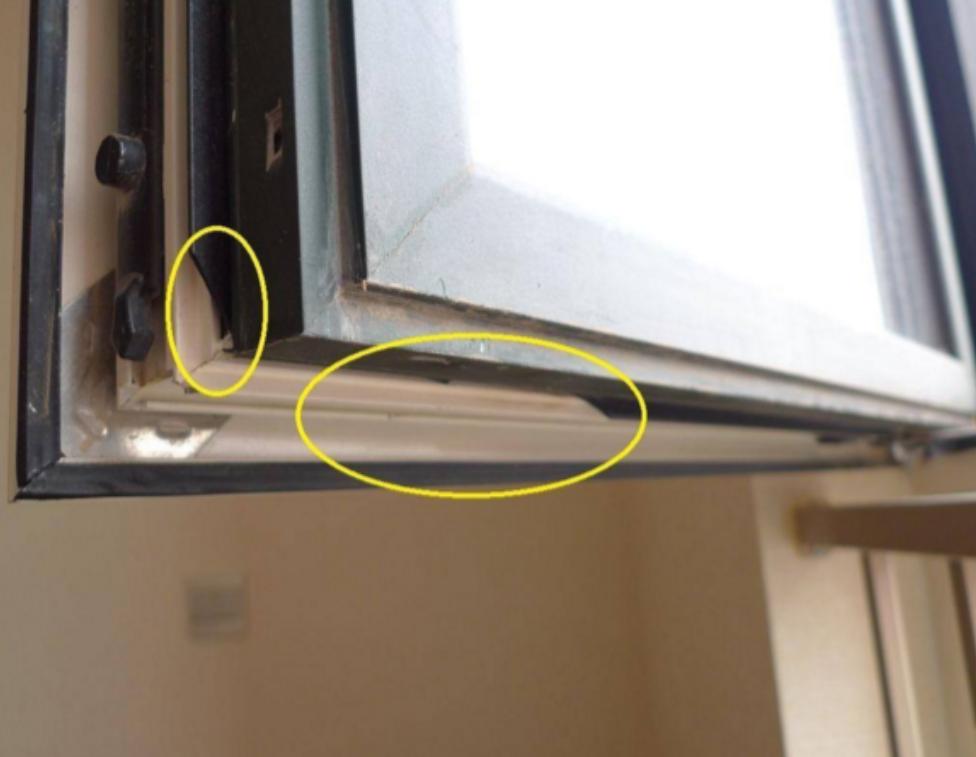 窗户漏风怎么保暖效果最好,家里的窗户漏风应如何进行密封呢