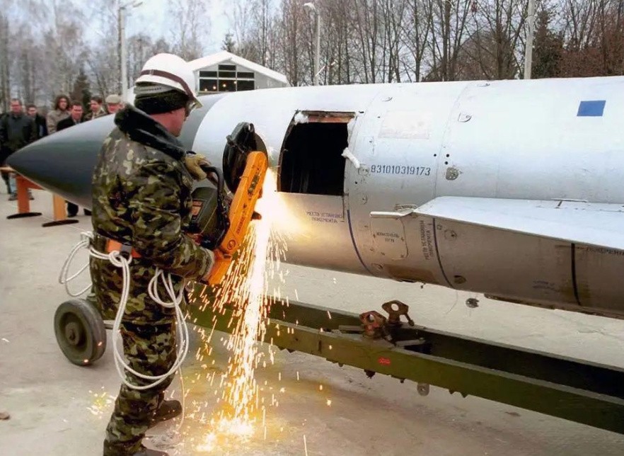 乌克兰弃核有援助吗,乌克兰弃核时美国有何保障