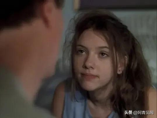 黑寡妇斯嘉丽约翰逊动图,黑寡妇斯嘉丽约翰逊主演的影片