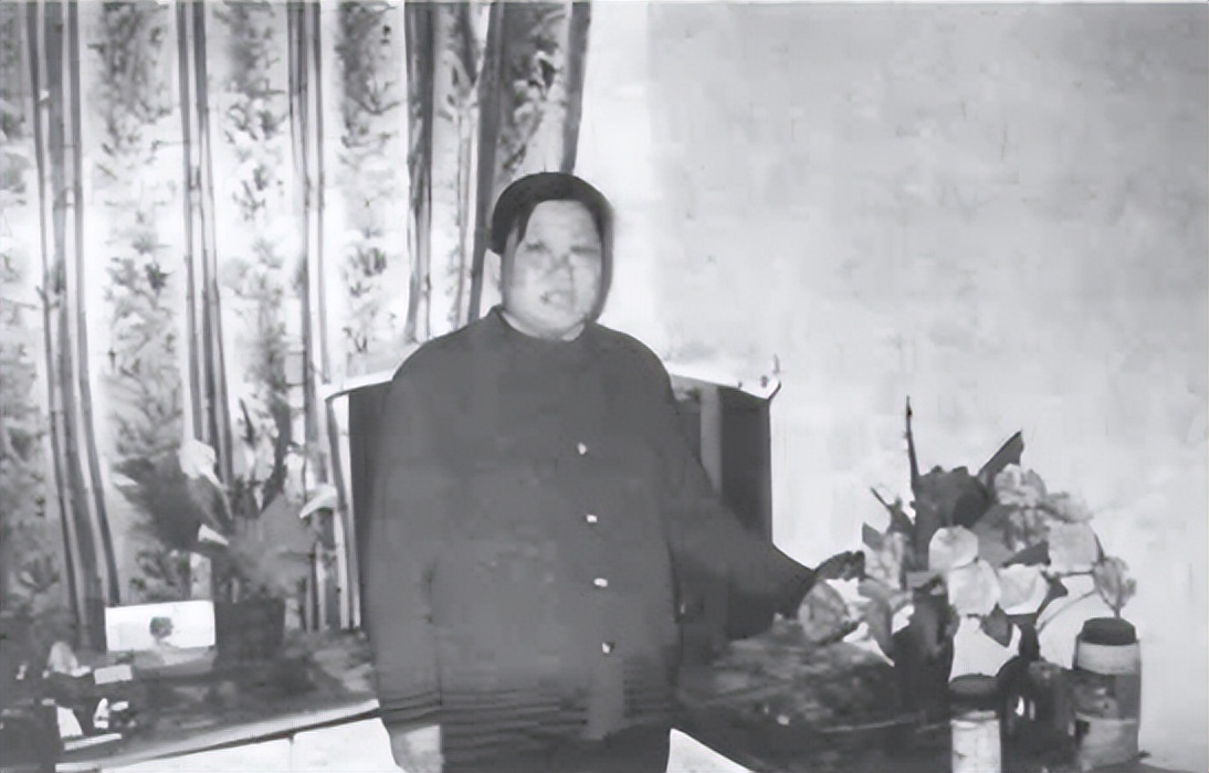 1997年山东女孩捡到价值10亿的钻石,捡到10亿钻石上交42年后现状