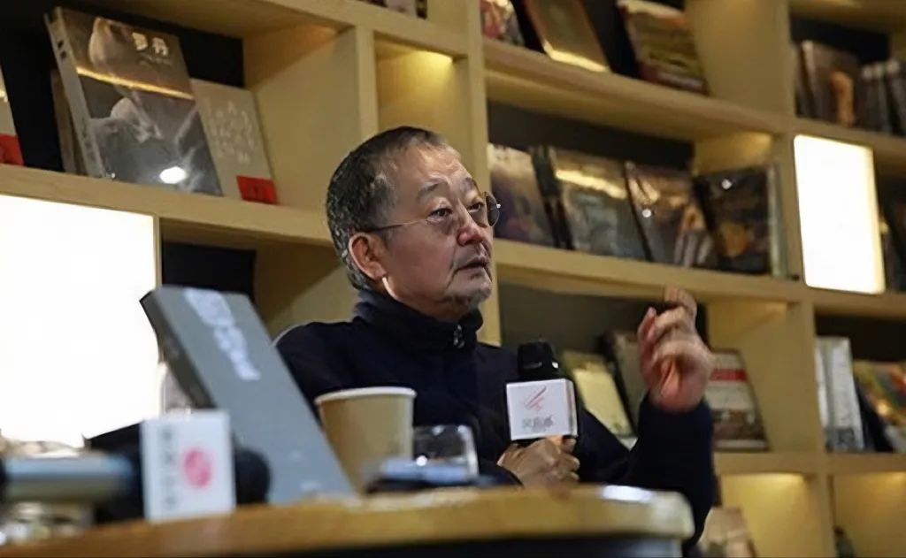 莫言退出小组家族了吗,莫言偶像王朔