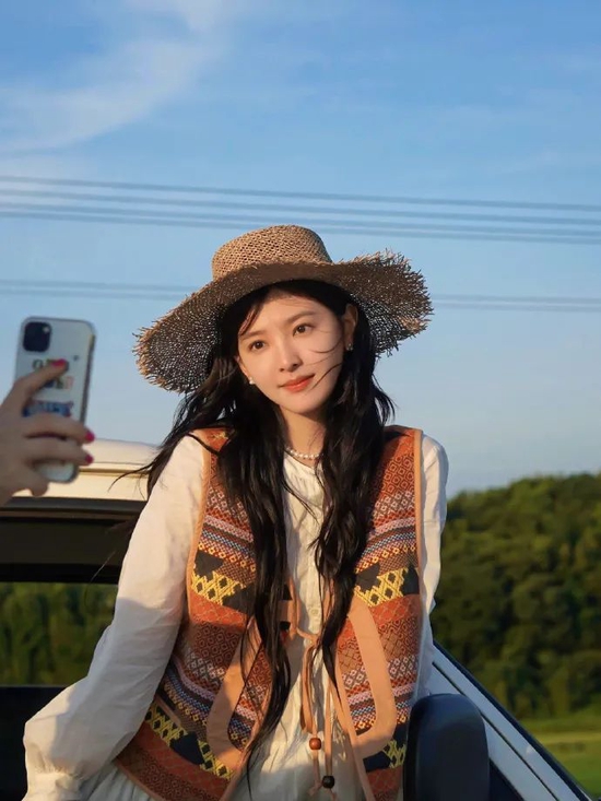 入秋穿搭牛仔马甲,适合秋日穿搭的马甲