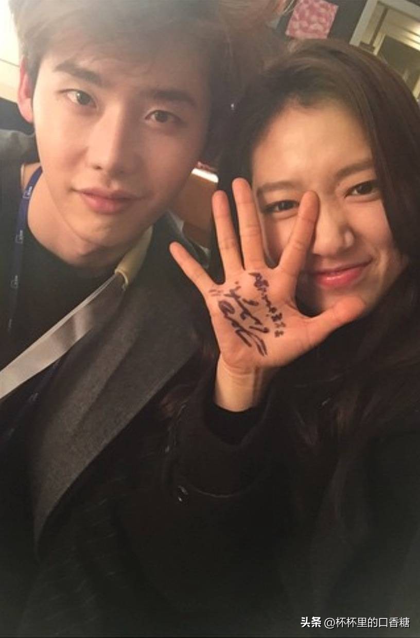 李钟硕绯闻女友都是女神！认爱IU，恋秀智乌龙，不认爱朴信惠遭酸