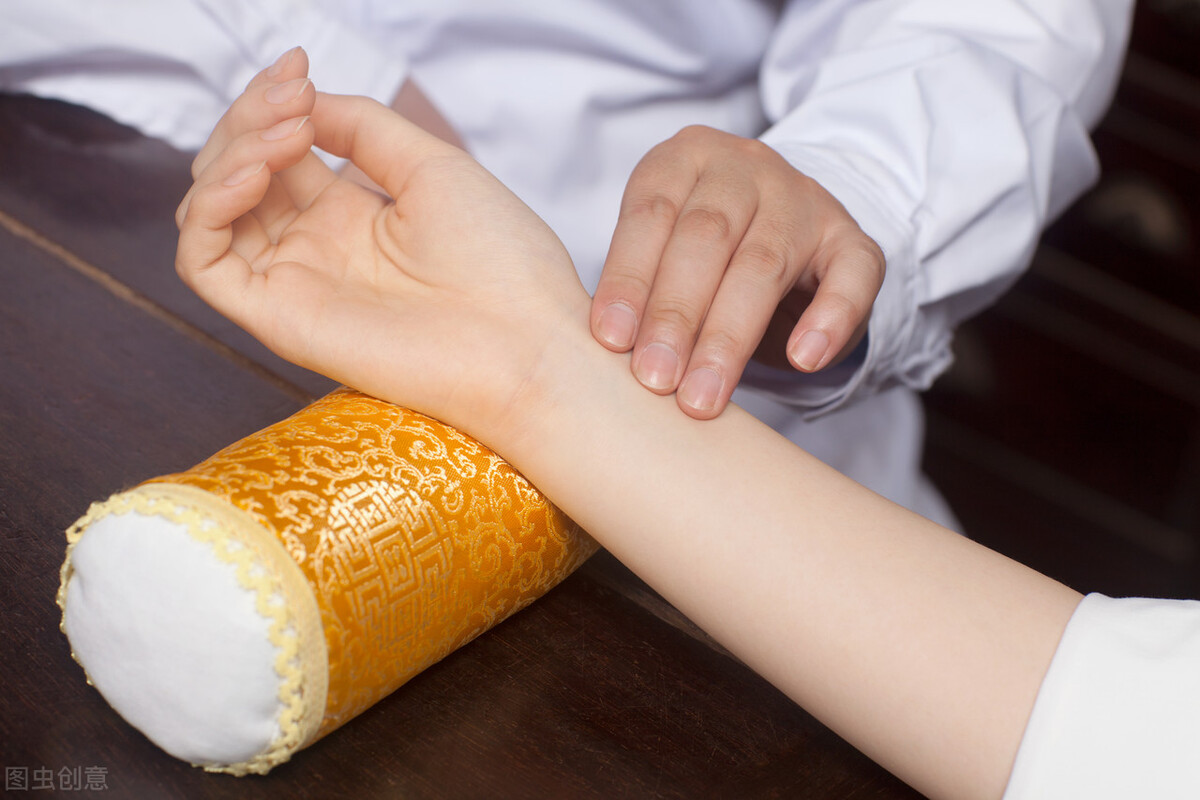 阴虚火旺口舌生疮,口舌生疮吃什么下火